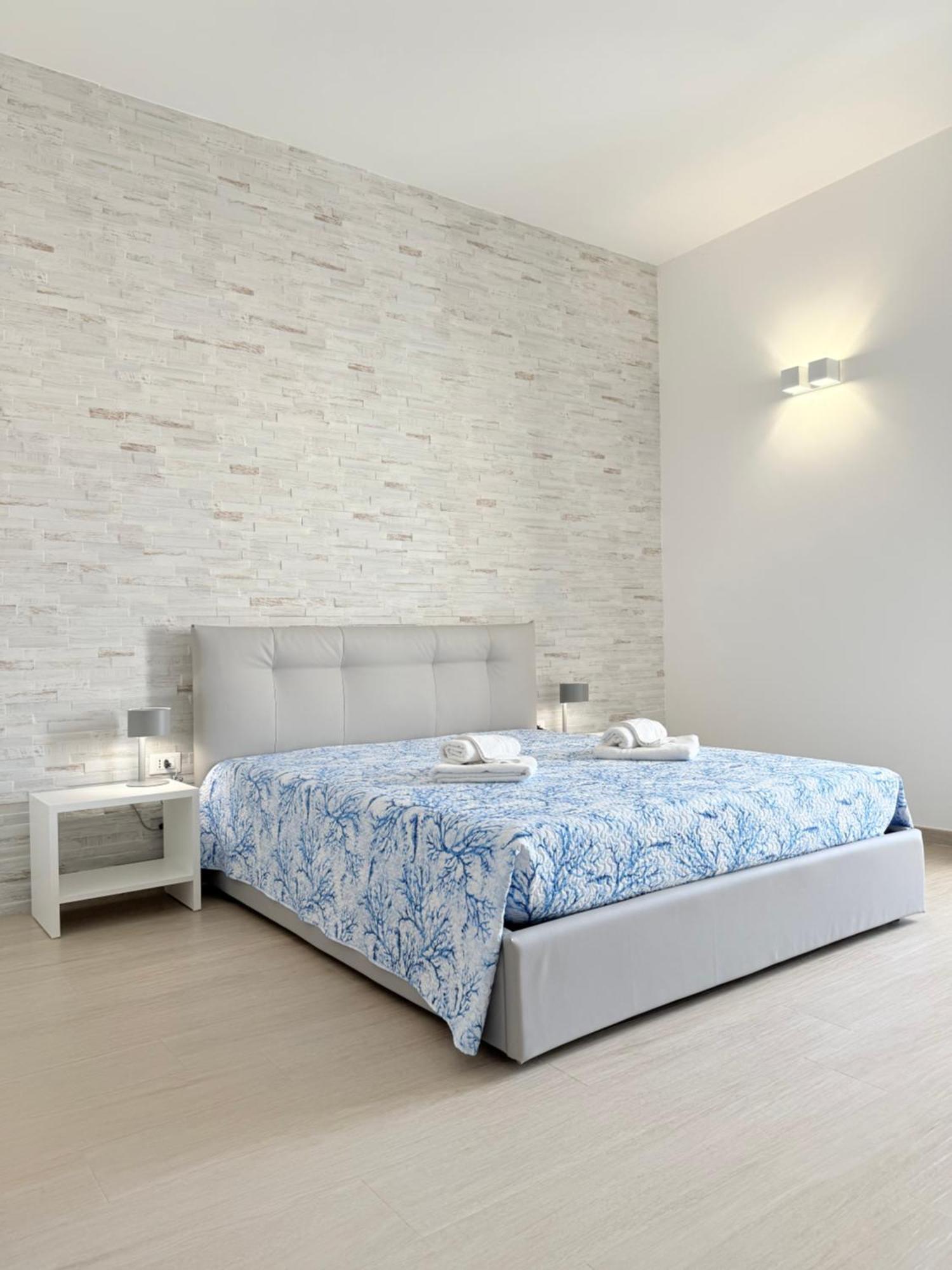 B&B Bianco Mediterraneo Torre Ovo Exterior photo